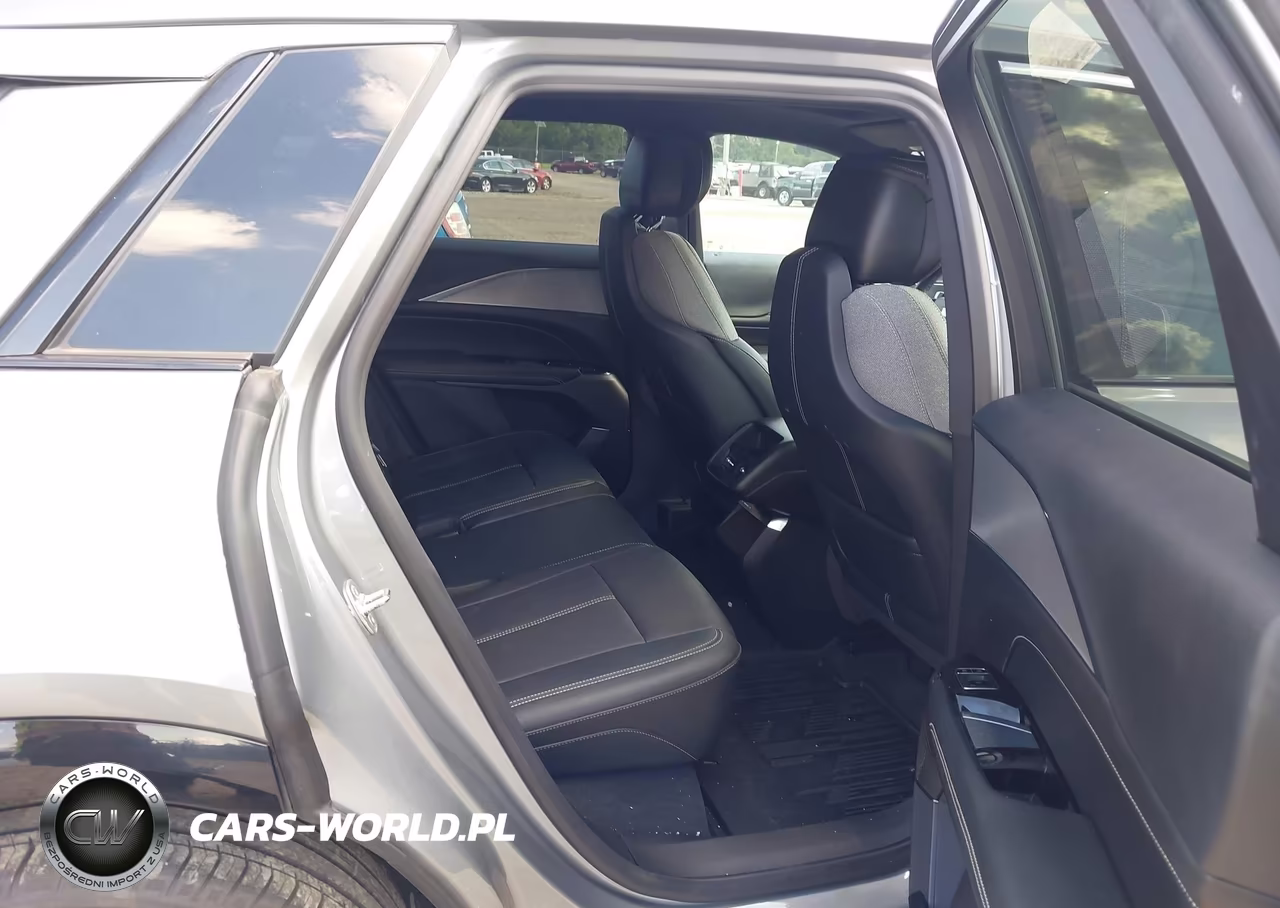 2024 Cadillac Lyriq Tech W-1Sa VIN:1GYKPMRL5RZ123028 - 8