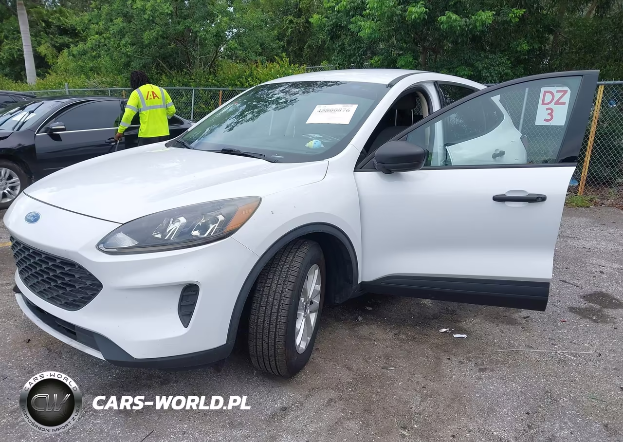 2020 Ford Escape S VIN:1FMCU0F6XLUC14354 - 6