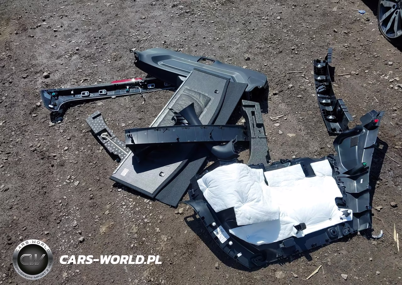 2024 Subaru Crosstrek Premium VIN:JF2GUADC2R8886657 - 12