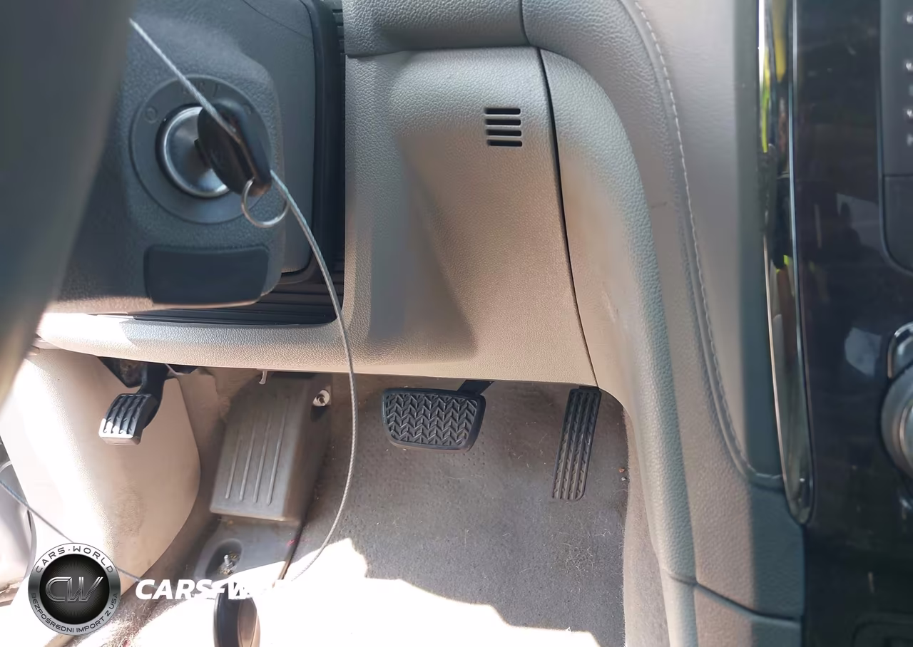 2017 Buick Enclave Premium VIN:5GAKRCKD6HJ232108 - 11
