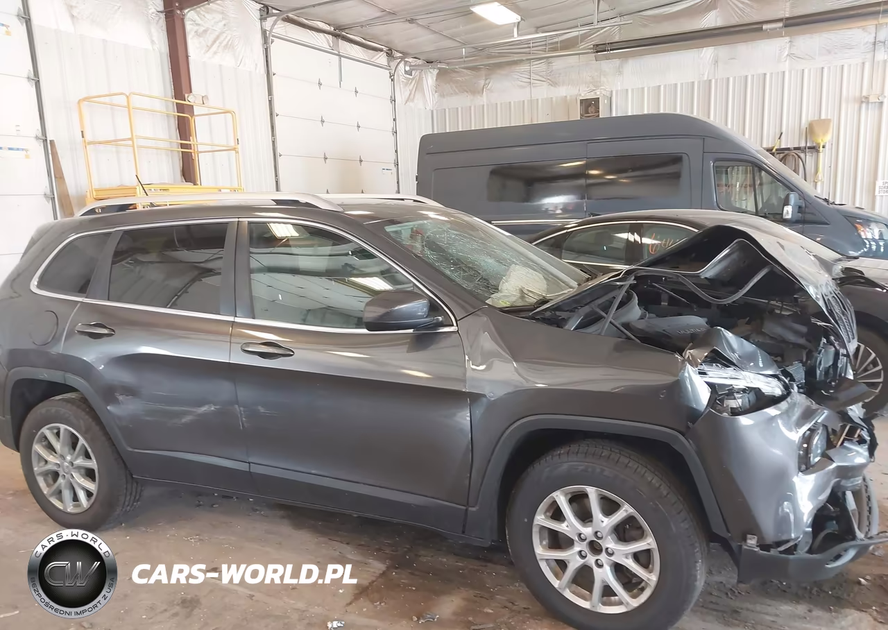 2015 Jeep Cherokee Latitude VIN:1C4PJMCB9FW788878 - 13