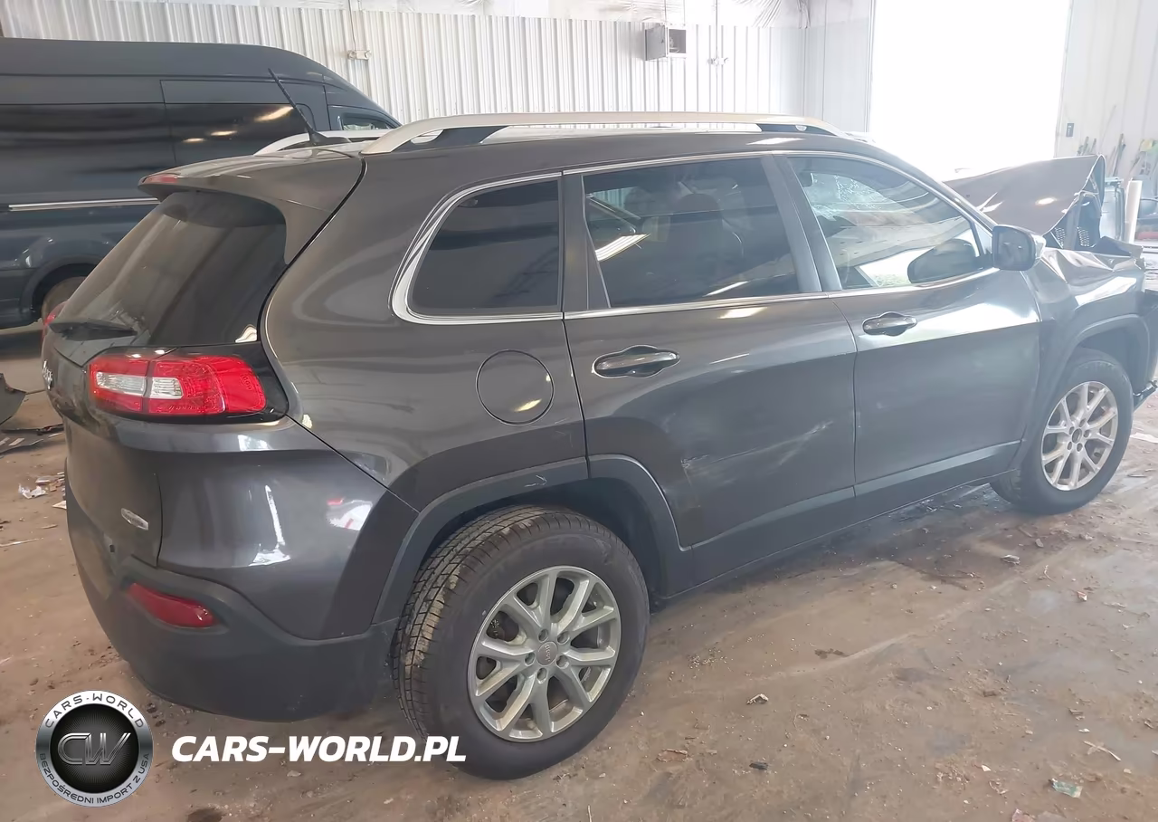 2015 Jeep Cherokee Latitude VIN:1C4PJMCB9FW788878 - 4