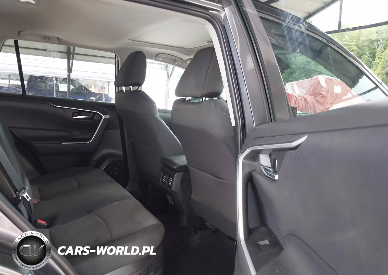 2021 Toyota Rav4 Hybrid Xle VIN:4T3RWRFV1MU030347 - 8