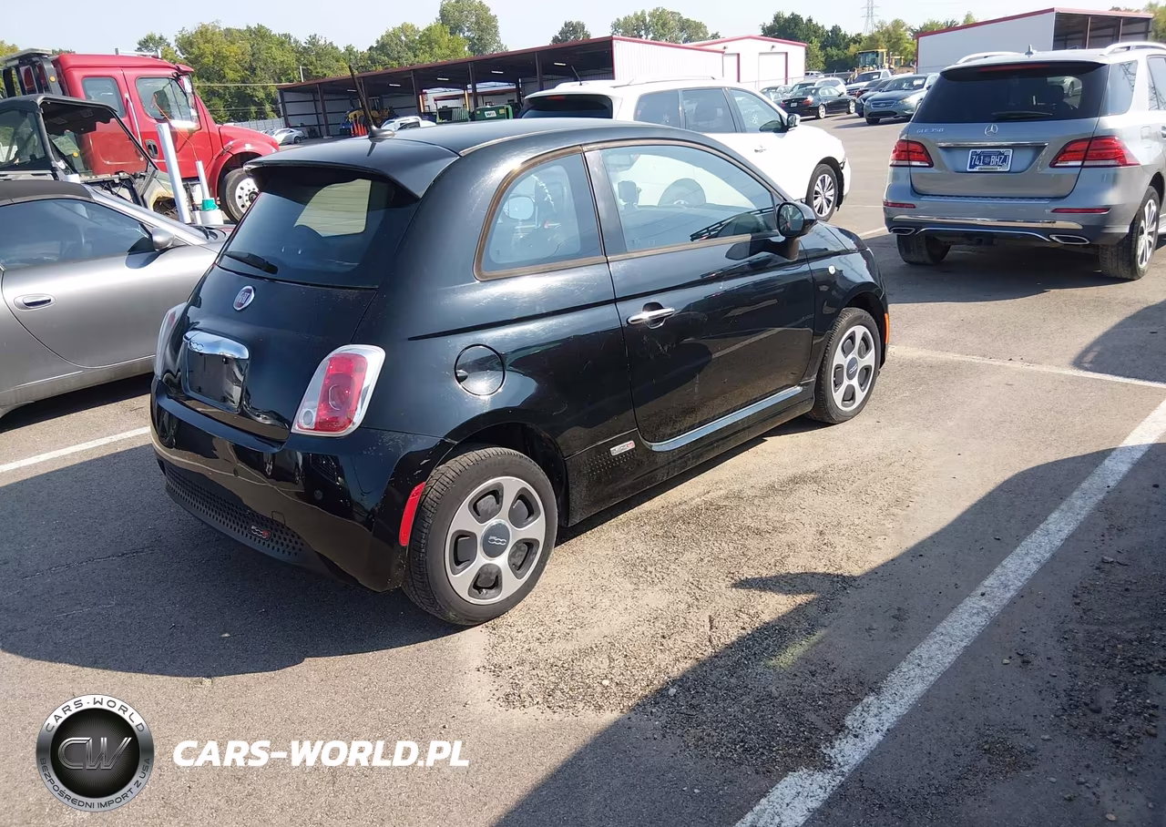 2015 Fiat 500L Trekking-Urbana Trekking VIN:3C3CFFGE5FT709619 - 4