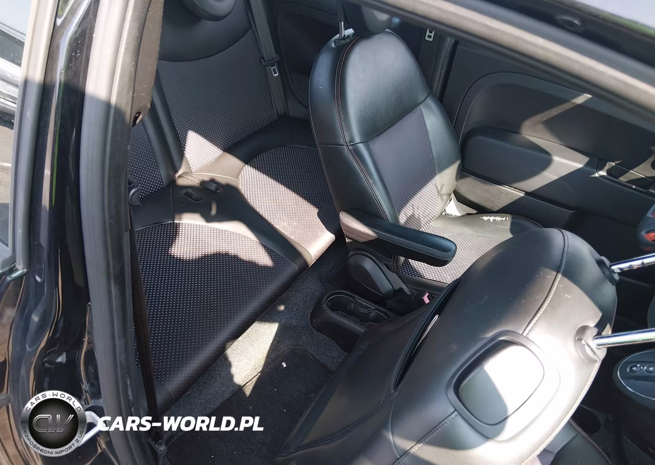 2015 Fiat 500L Trekking-Urbana Trekking VIN:3C3CFFGE5FT709619 - 8