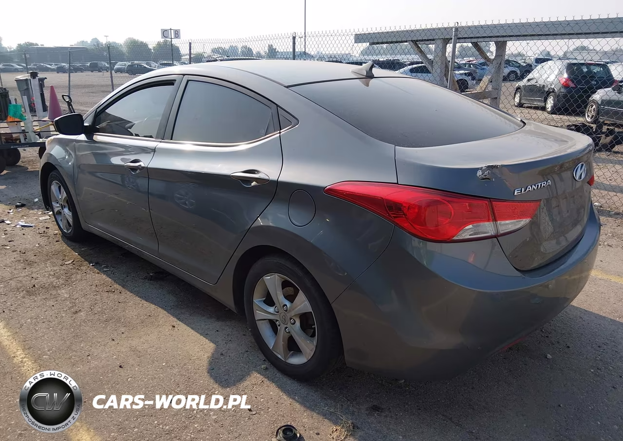 2013 Hyundai Elantra Gls VIN:5NPDH4AE4DH160046 - 3