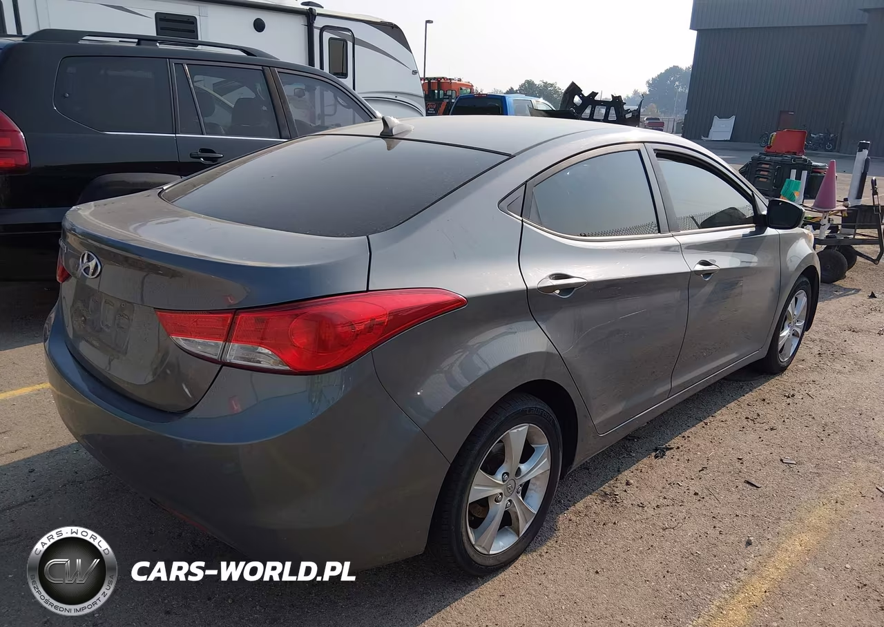 2013 Hyundai Elantra Gls VIN:5NPDH4AE4DH160046 - 4