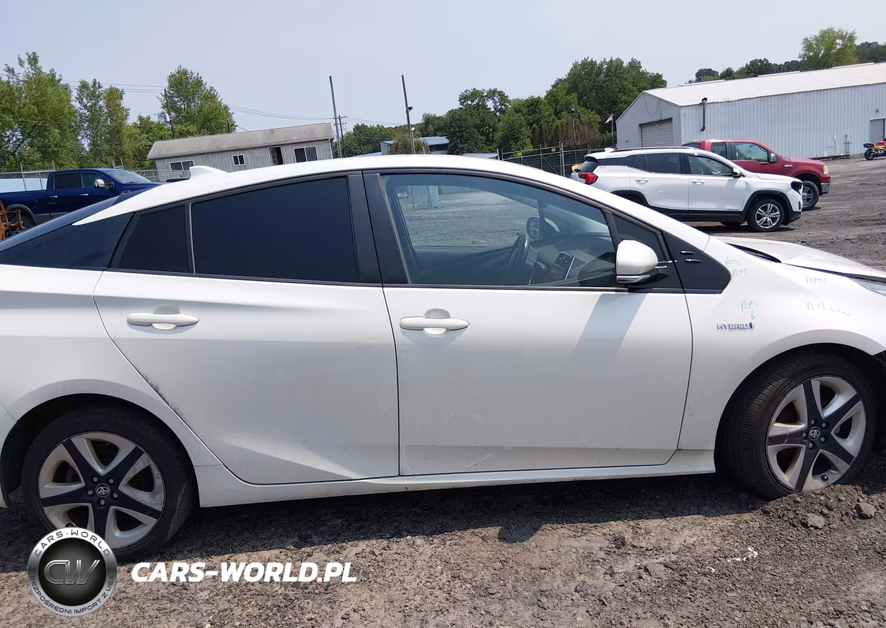 2017 Toyota Prius Four Touring VIN:JTDKARFU1H3031997 - 13