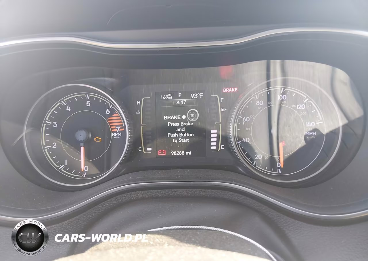 2019 Jeep Cherokee Altitude 4X4 VIN:1C4PJMLB8KD390258 - 7
