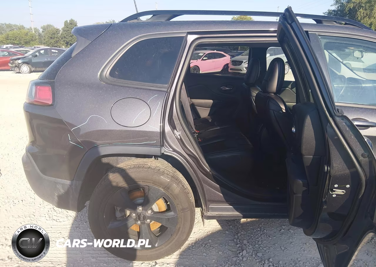 2019 Jeep Cherokee Altitude 4X4 VIN:1C4PJMLB8KD390258 - 8