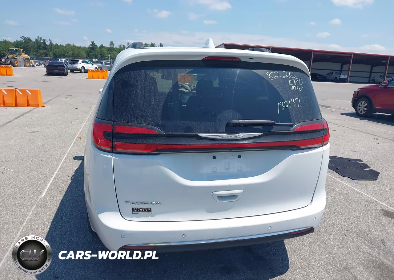2022 Chrysler Pacifica Touring L VIN:2C4RC1BG6NR132708 - 16