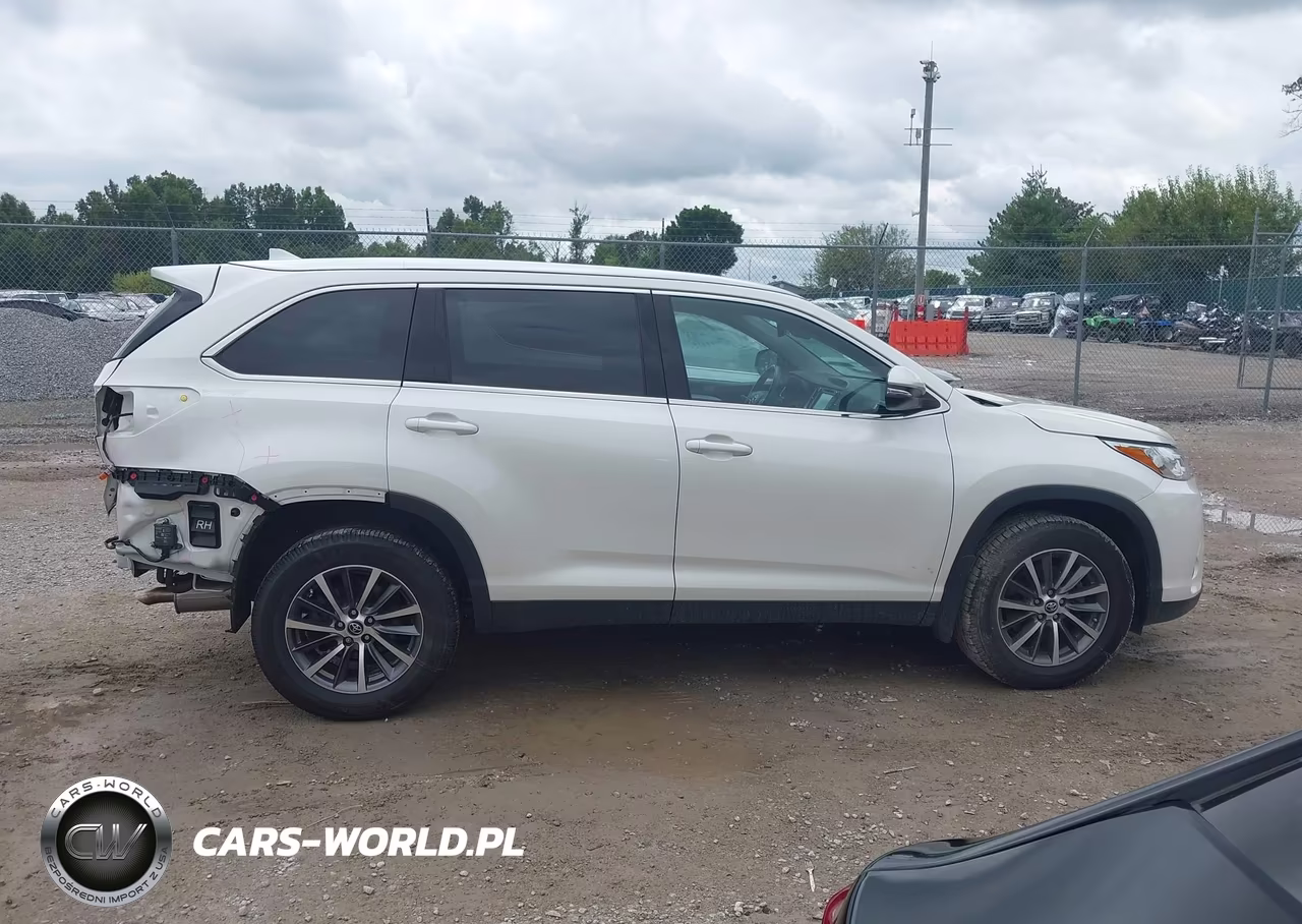 2019 Toyota Highlander Xle VIN:5TDJZRFH3KS617274 - 14