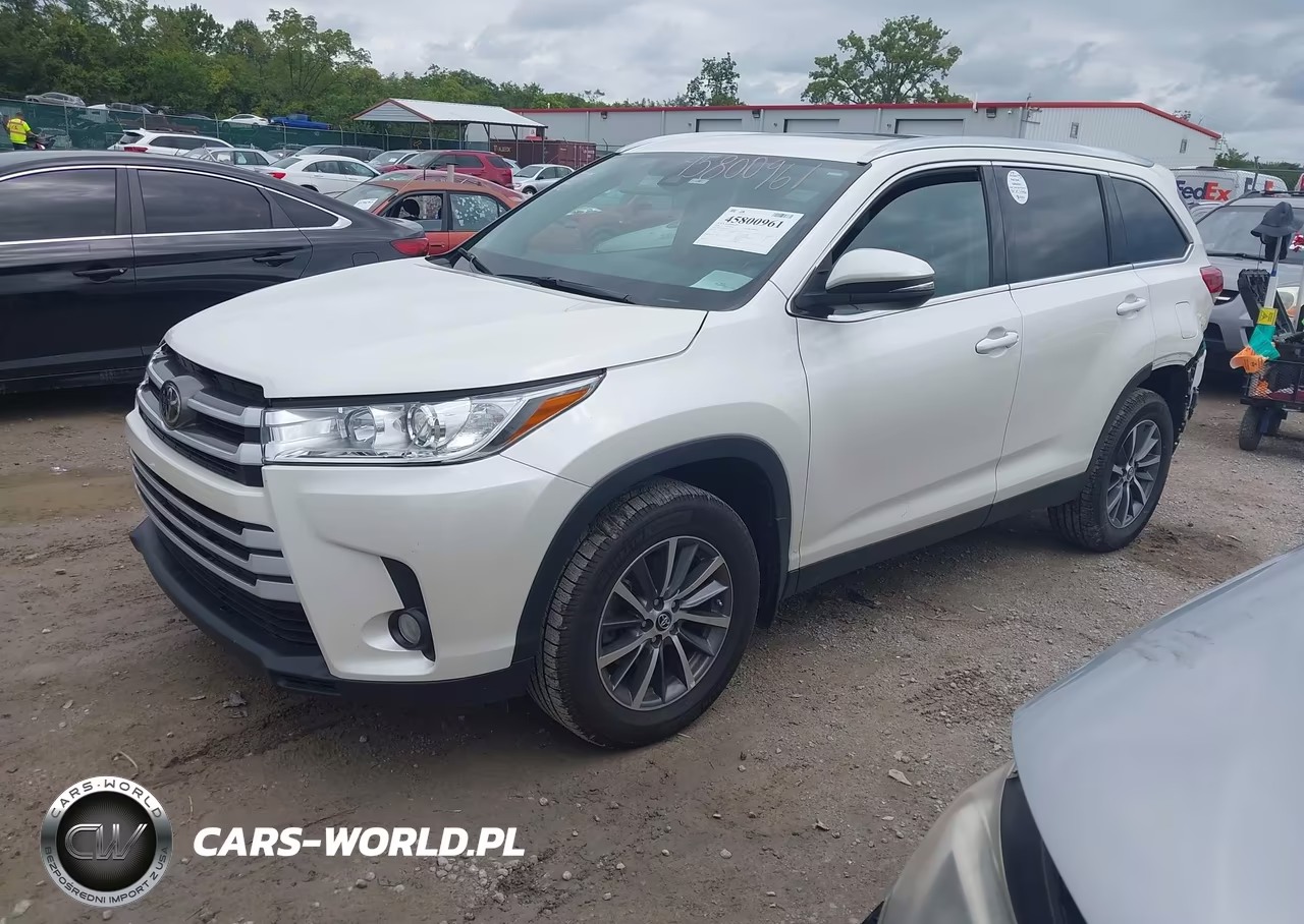 2019 Toyota Highlander Xle VIN:5TDJZRFH3KS617274 - 2