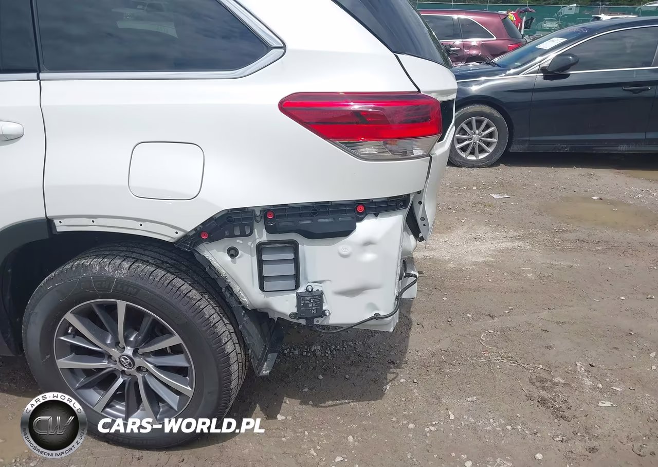 2019 Toyota Highlander Xle VIN:5TDJZRFH3KS617274 - 21