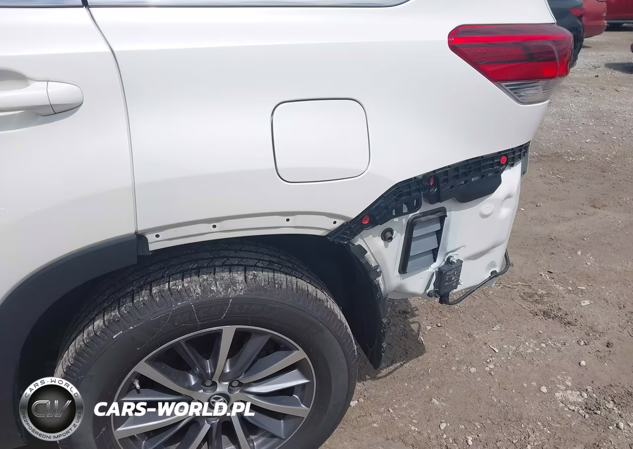 2019 Toyota Highlander Xle VIN:5TDJZRFH3KS617274 - 22
