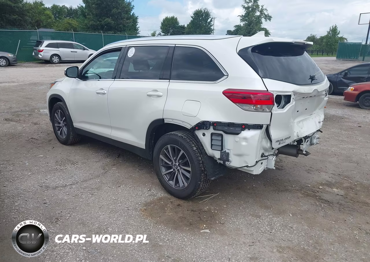 2019 Toyota Highlander Xle VIN:5TDJZRFH3KS617274 - 3