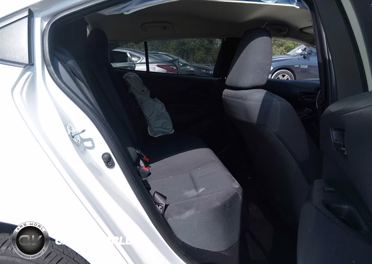 2026 Toyota Corolla Le VIN:5YFB4MDE9TP434194 - 8