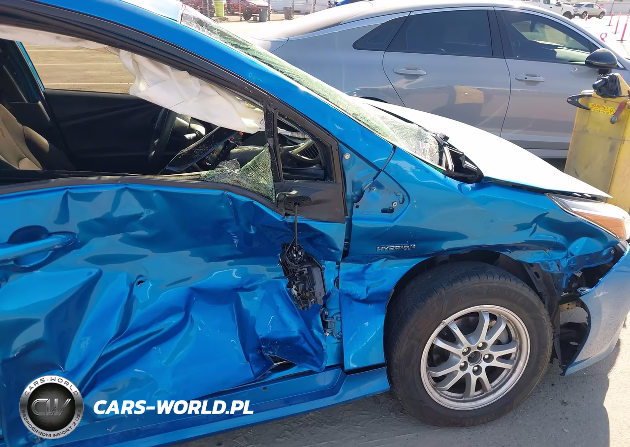 2022 Toyota Prius L VIN:JTDKAMFU1N3155332 - 15