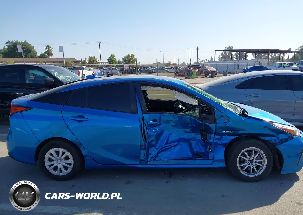 2022 Toyota Prius L VIN:JTDKAMFU1N3155332 - 19