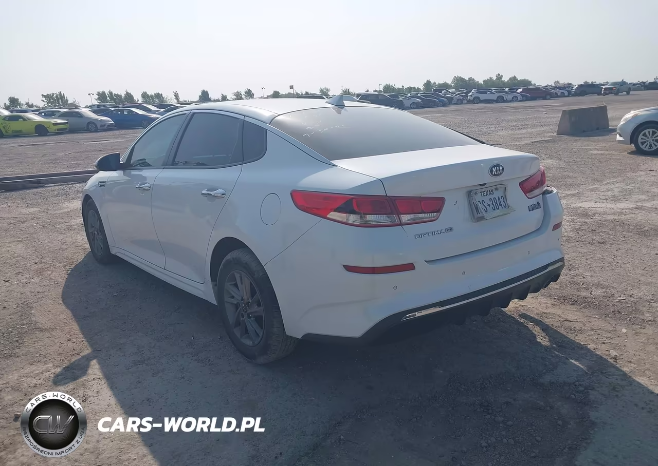 2019 Kia Optima Lx VIN:5XXGT4L34KG358626 - 3
