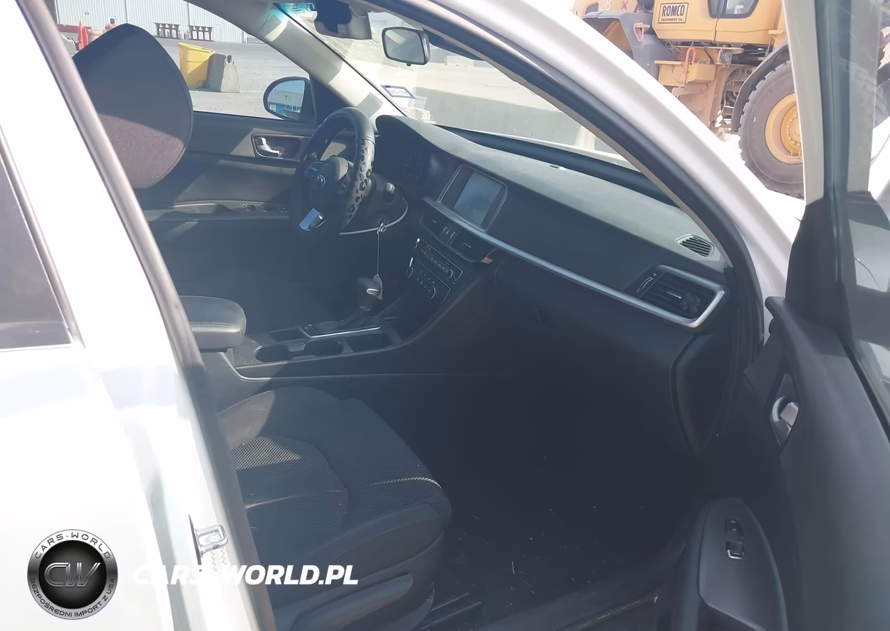2019 Kia Optima Lx VIN:5XXGT4L34KG358626 - 5