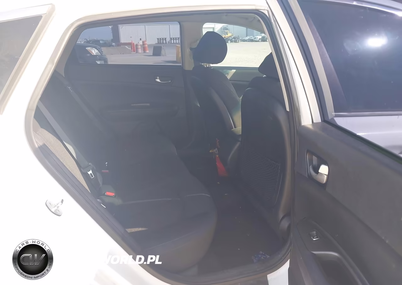 2019 Kia Optima Lx VIN:5XXGT4L34KG358626 - 8