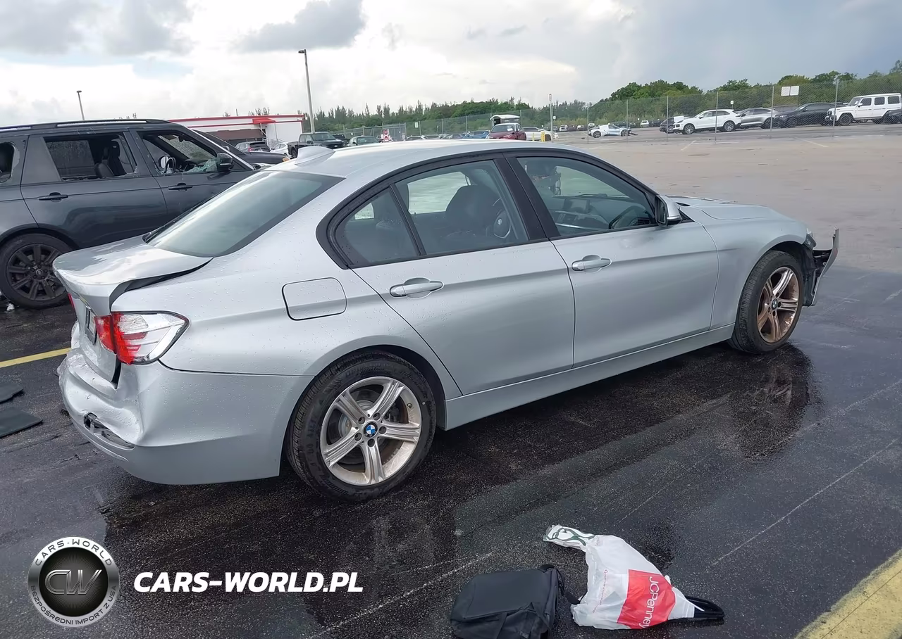 2015 BMW 328I xDrive VIN:WBA3B5C59FF960660 - 4