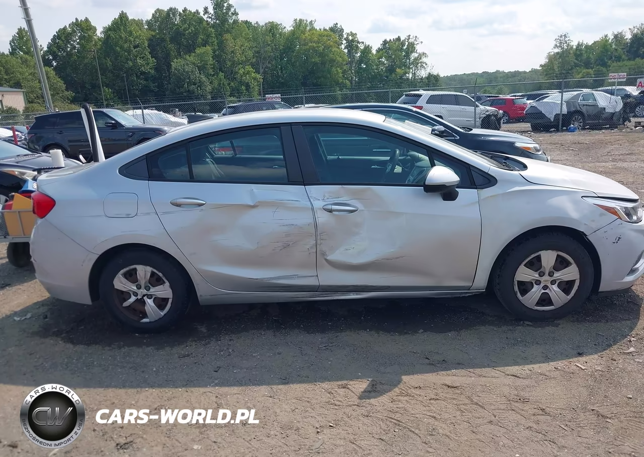2016 Chevrolet Cruze Ls Auto VIN:1G1BC5SM9G7263756 - 13