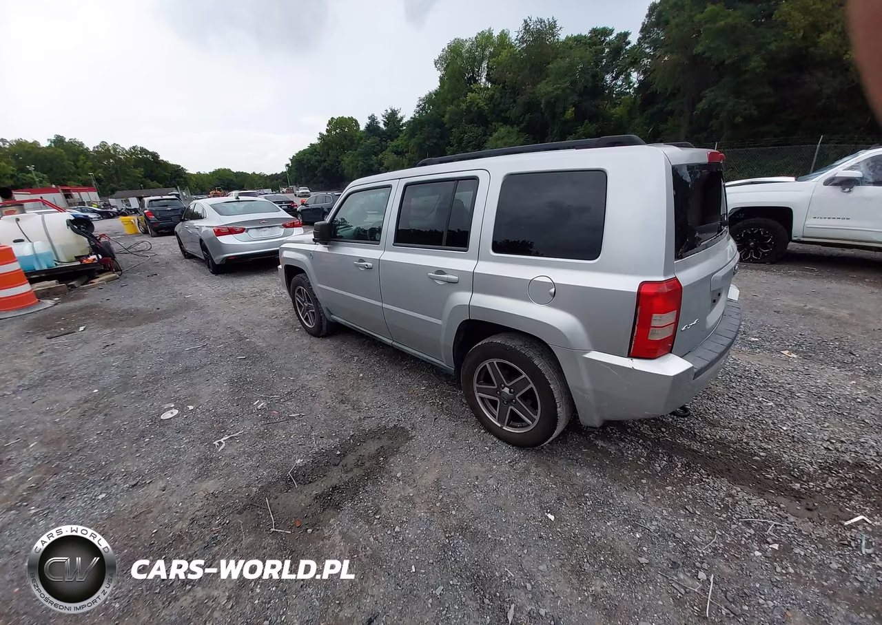 2010 Jeep Patriot Sport VIN:1J4NF2GB4AD512596 - 3