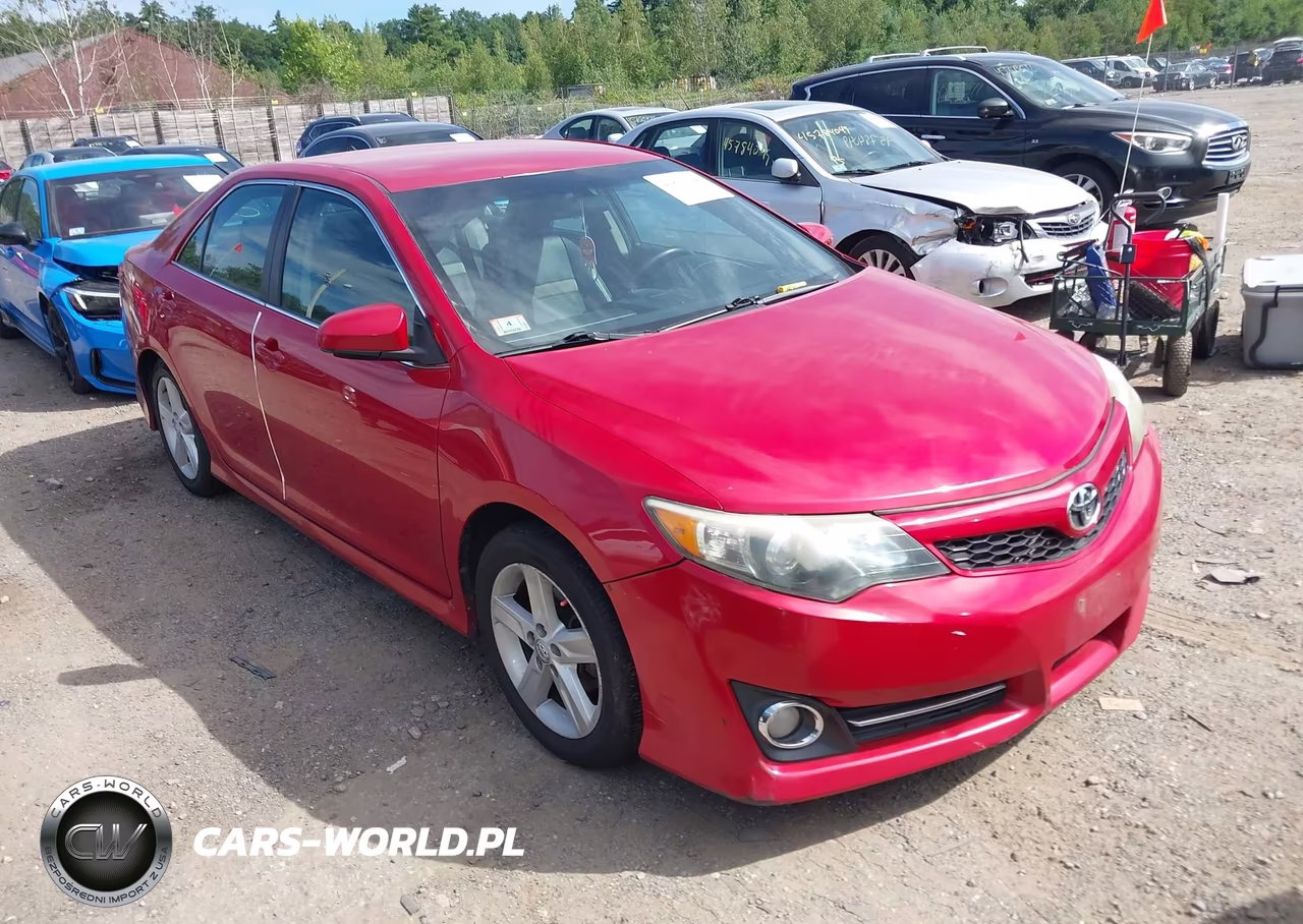 2014 Toyota Camry Se – zdjęcie 1 z 16