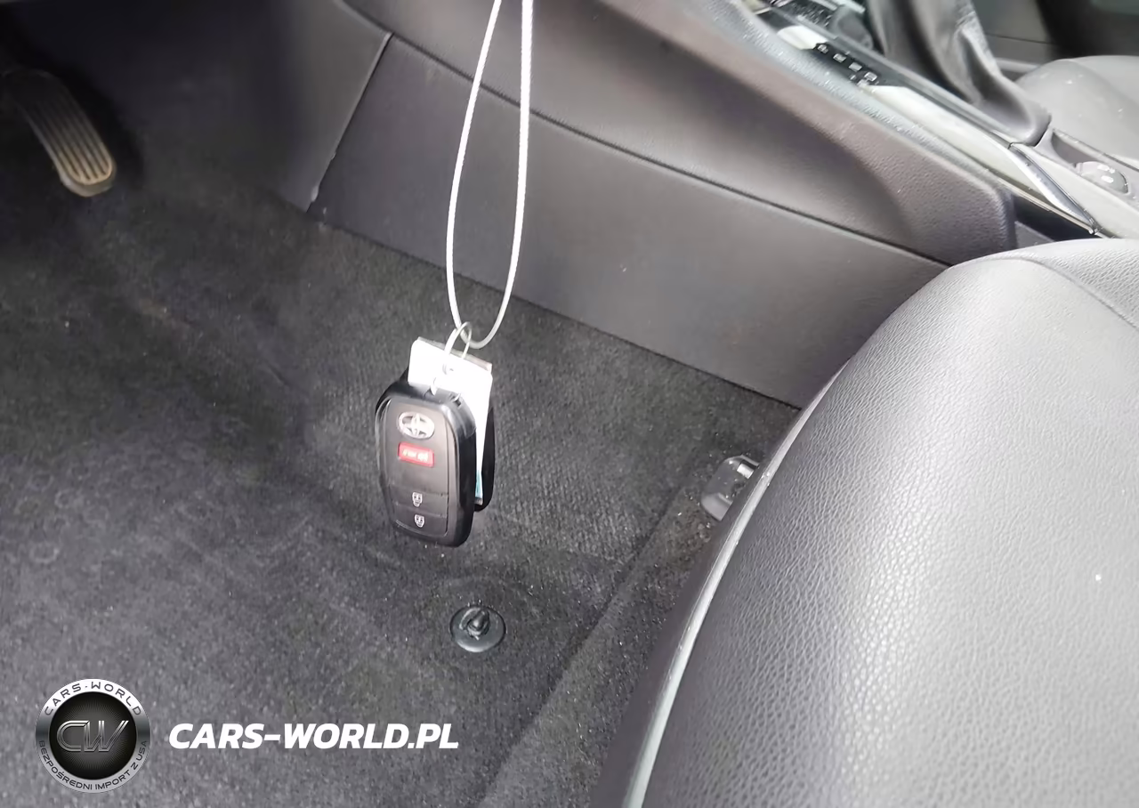 2022 Toyota Corolla Cross Xle VIN:7MUEAABG0NV030757 - 11