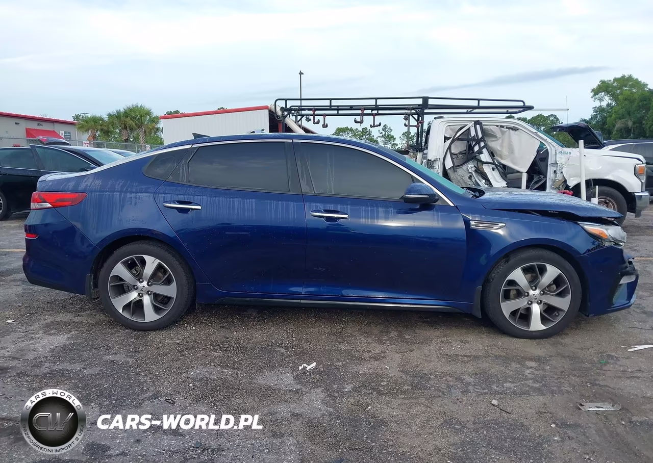 2019 Kia Optima S VIN:5XXGT4L33KG361503 - 13