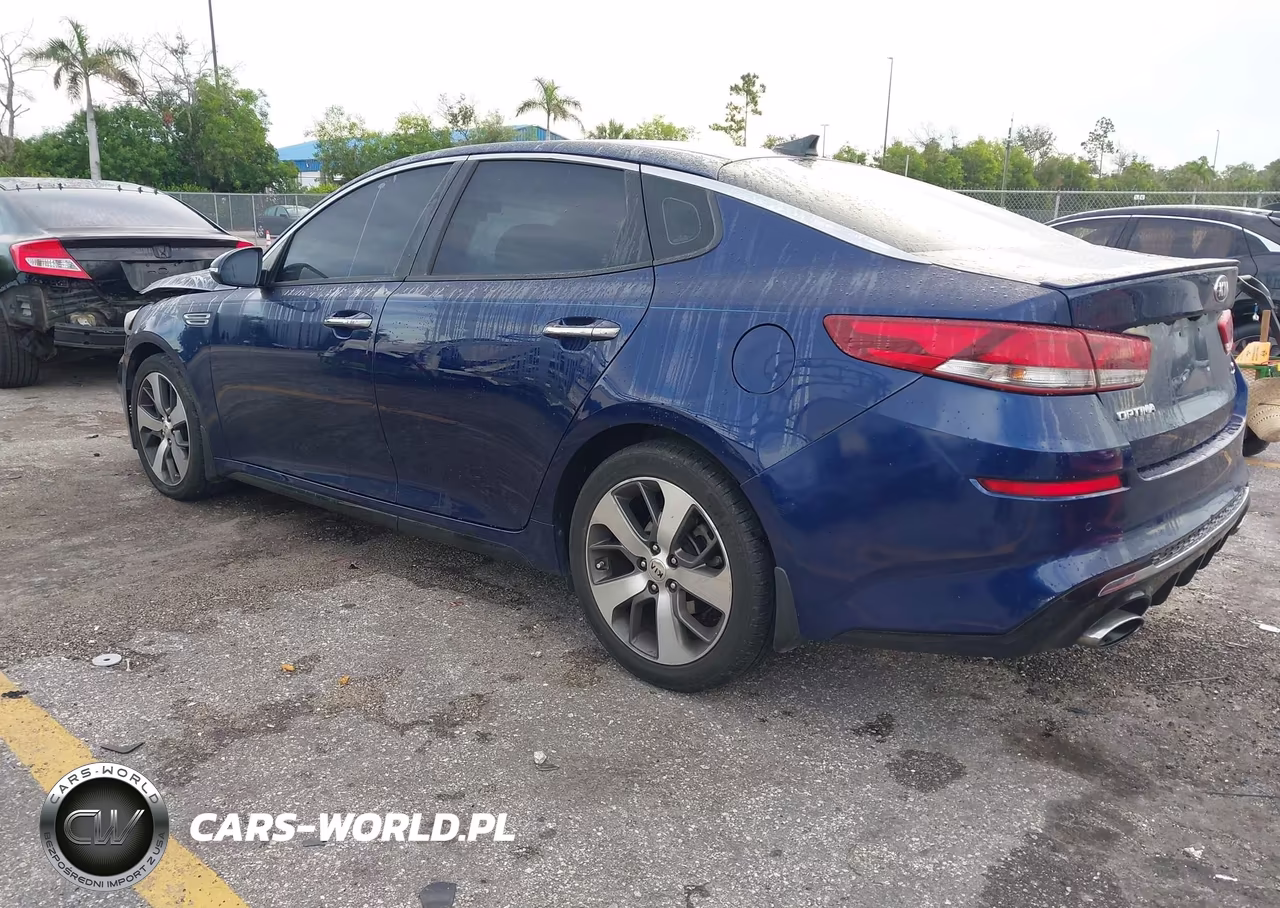 2019 Kia Optima S VIN:5XXGT4L33KG361503 - 3
