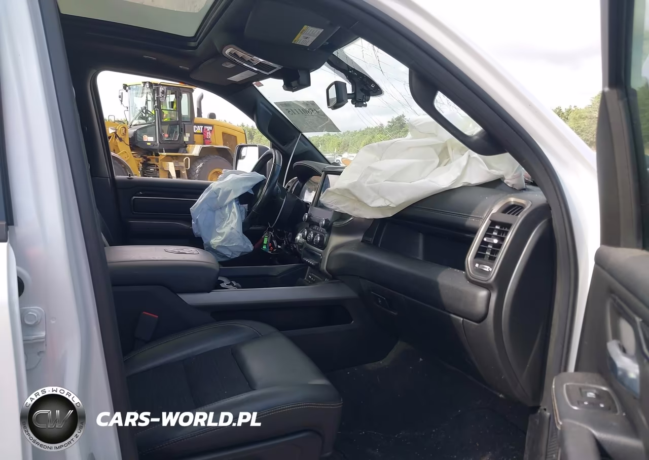 2019 Ram 1500 Rebel VIN:1C6SRFLT8KN560613 - 5