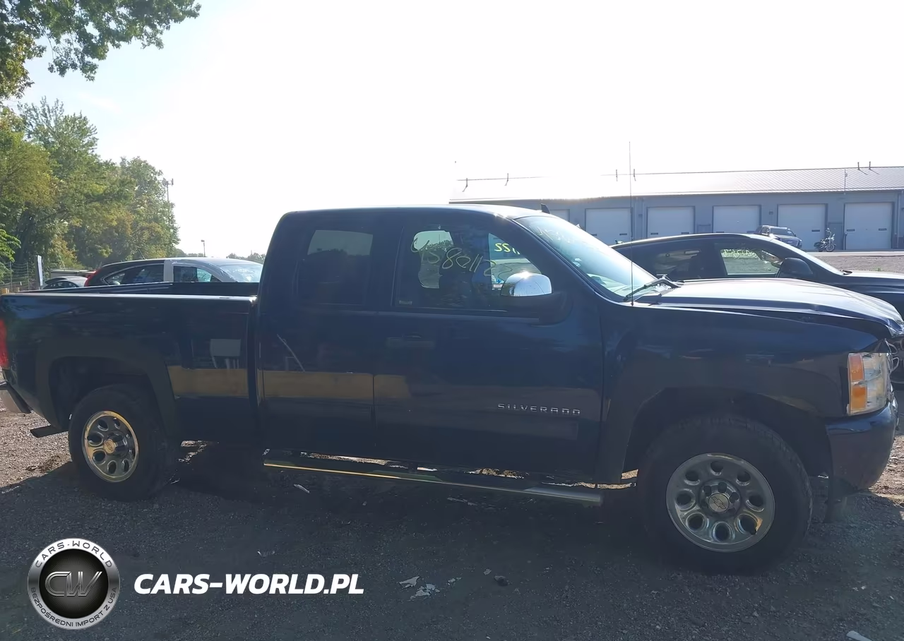 2011 Chevrolet Silverado 1500 Ls VIN:1GCRCREA1BZ303212 - 13