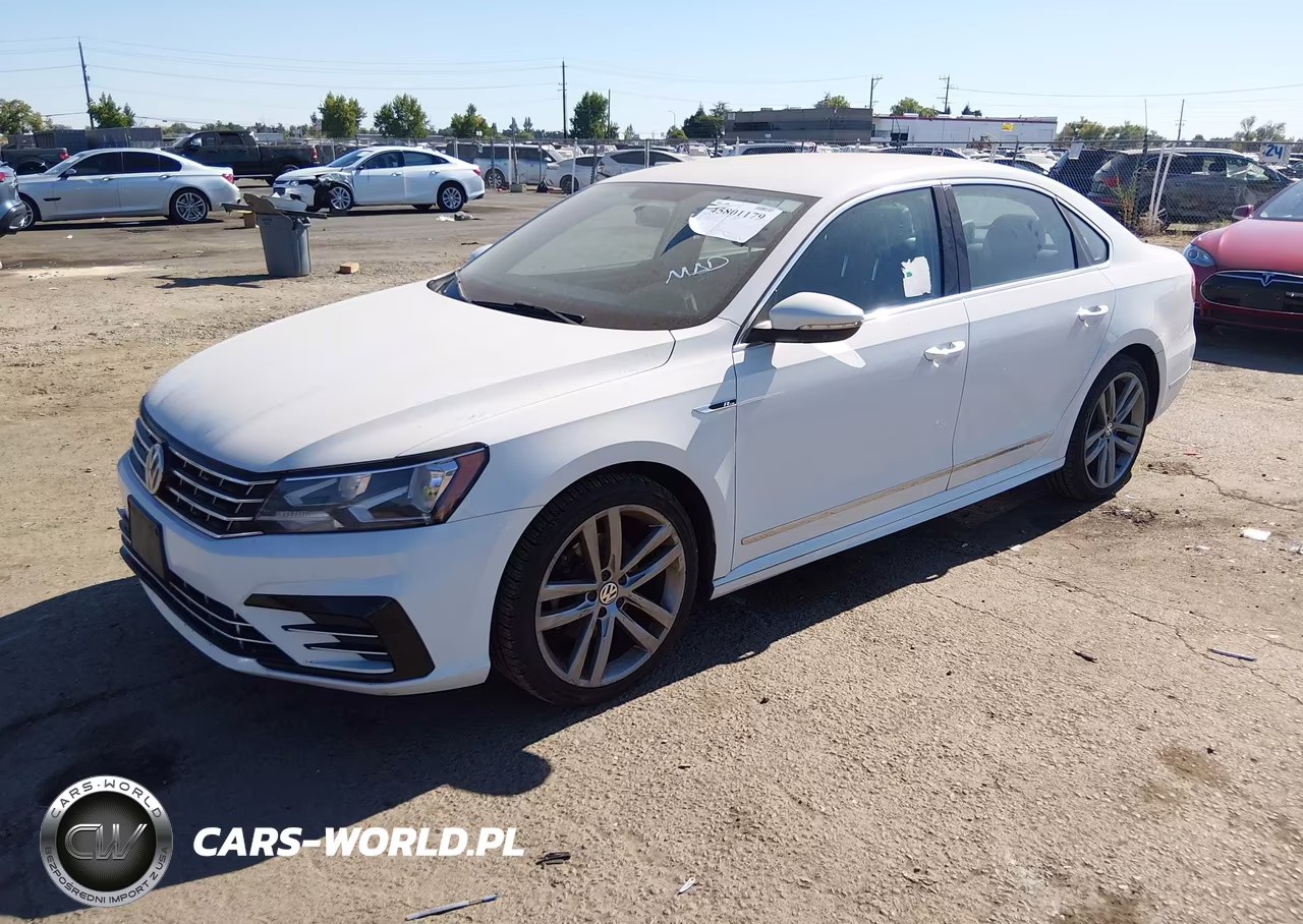 2017 Volkswagen Passat 1.8T R-Line VIN:1VWDT7A33HC056824 - 2