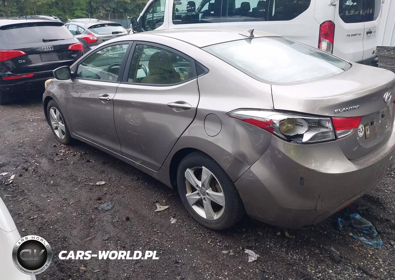 2012 Hyundai Elantra Gls VIN:5NPDH4AE0CH141234 - 3