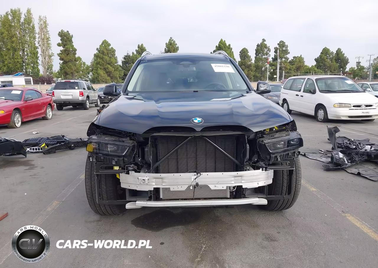 2025 BMW X7 xDrive40I VIN:5UX23EM00S9W39225 - 13