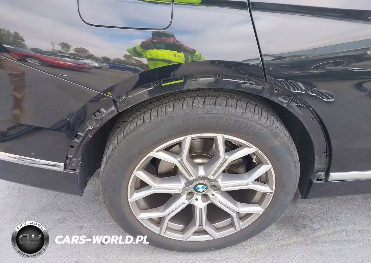 2025 BMW X7 xDrive40I VIN:5UX23EM00S9W39225 - 19