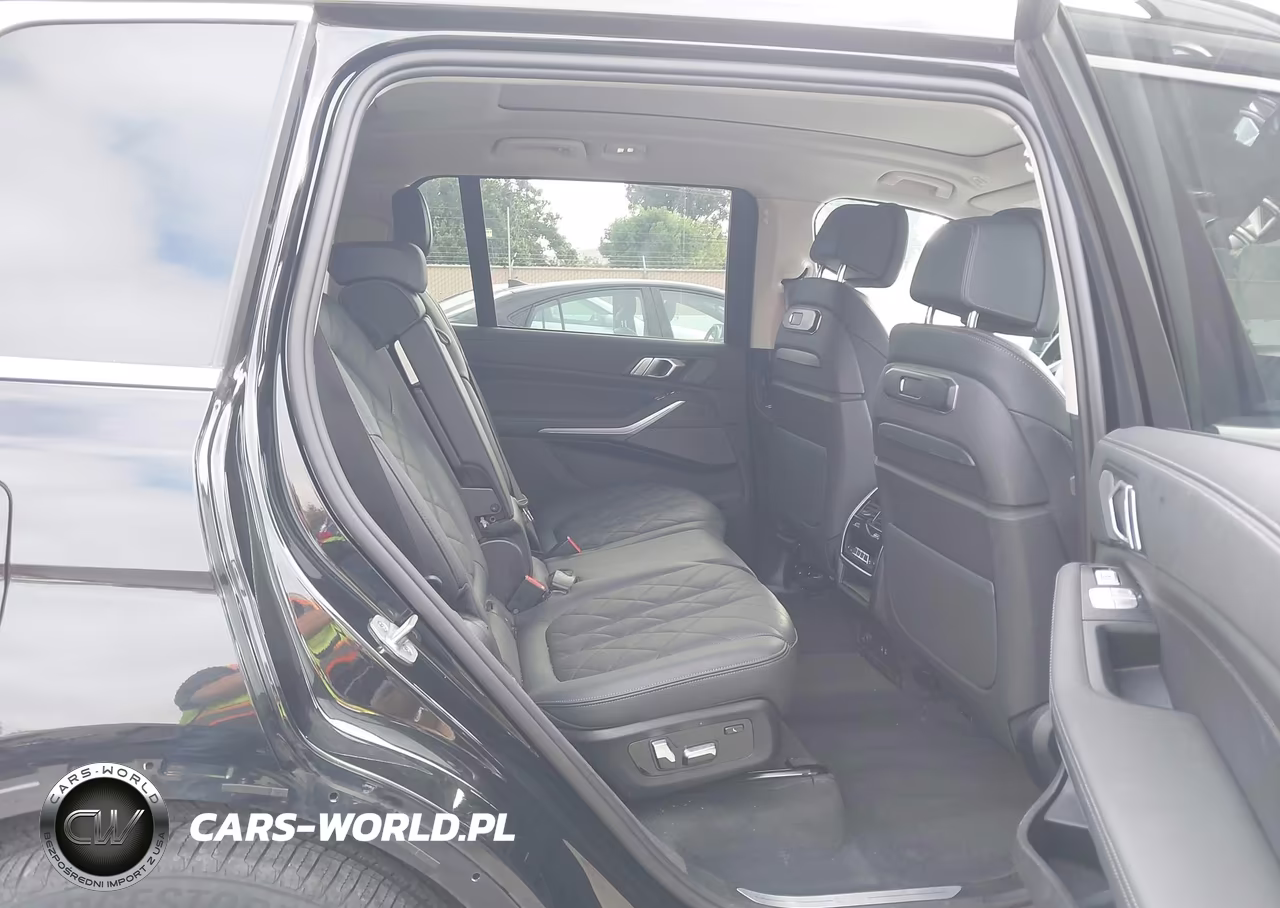 2025 BMW X7 xDrive40I VIN:5UX23EM00S9W39225 - 8