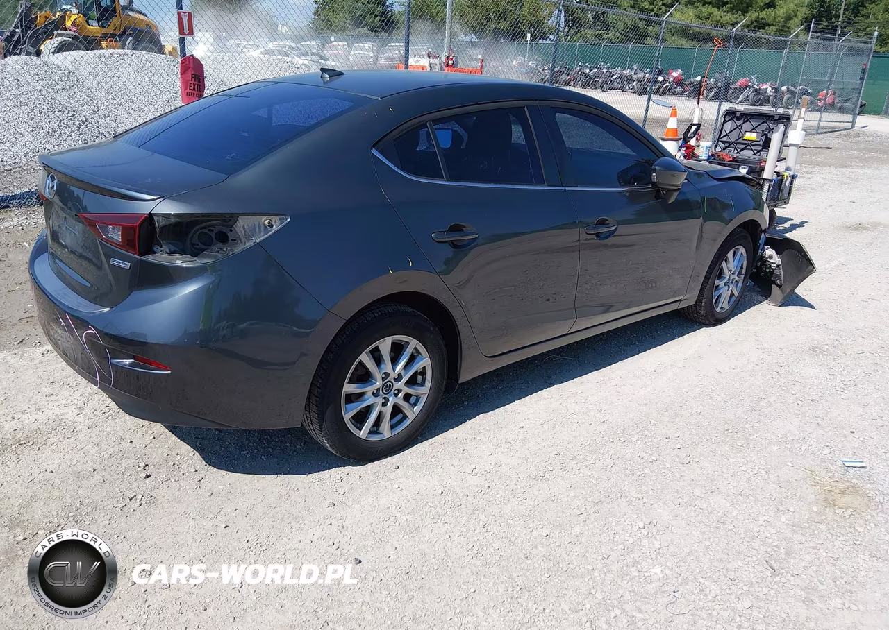 2014 Mazda Mazda3 I Touring VIN:JM1BM1V70E1107365 - 4