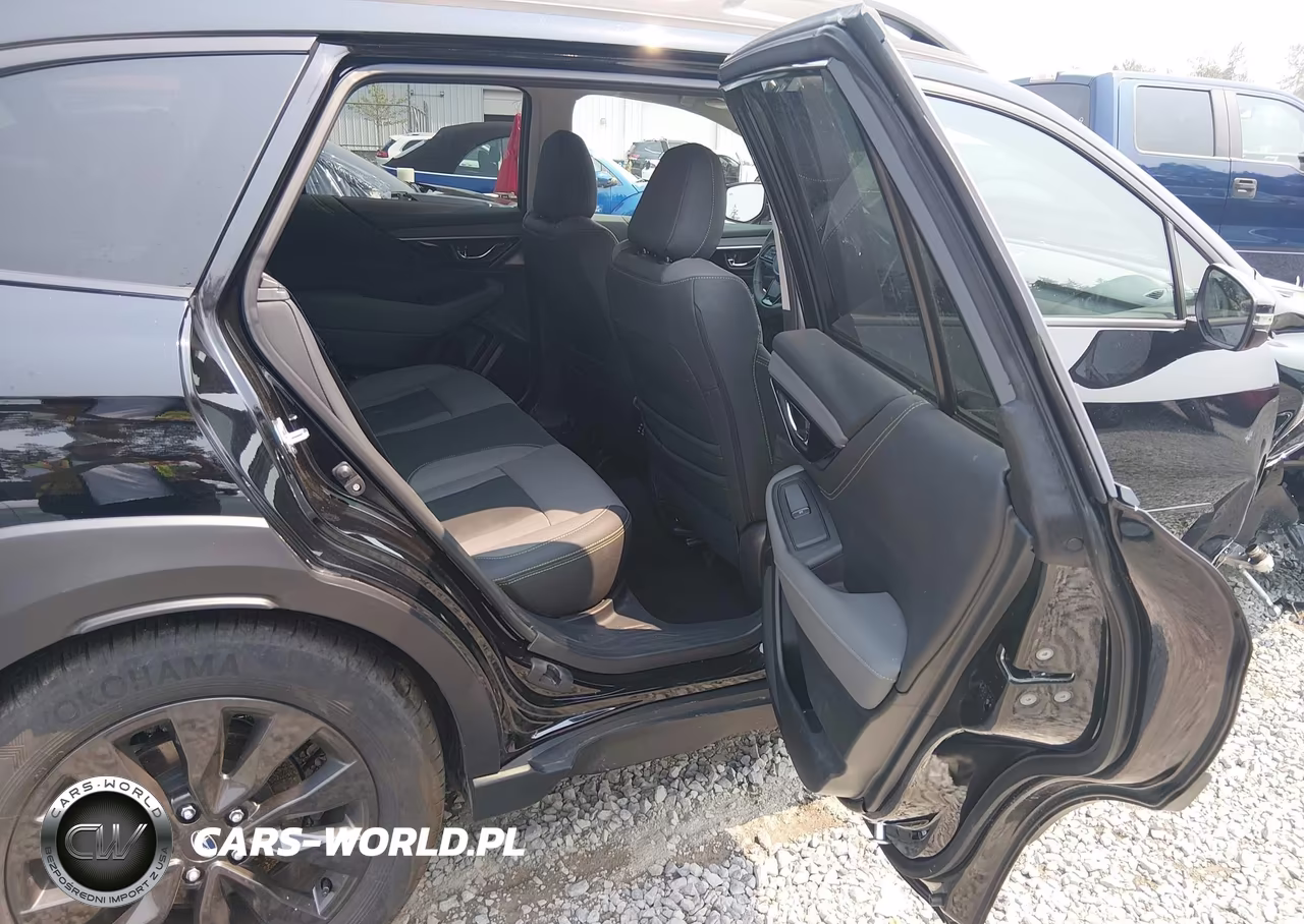 2025 Subaru Outback Onyx Edition VIN:4S4BTALC8S3198125 - 8