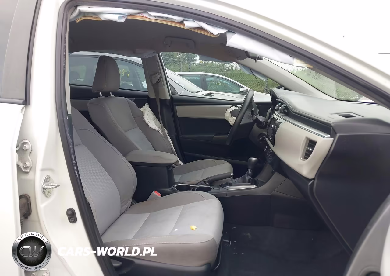 2016 Toyota Corolla Le Plus VIN:2T1BURHE2GC498834 - 4
