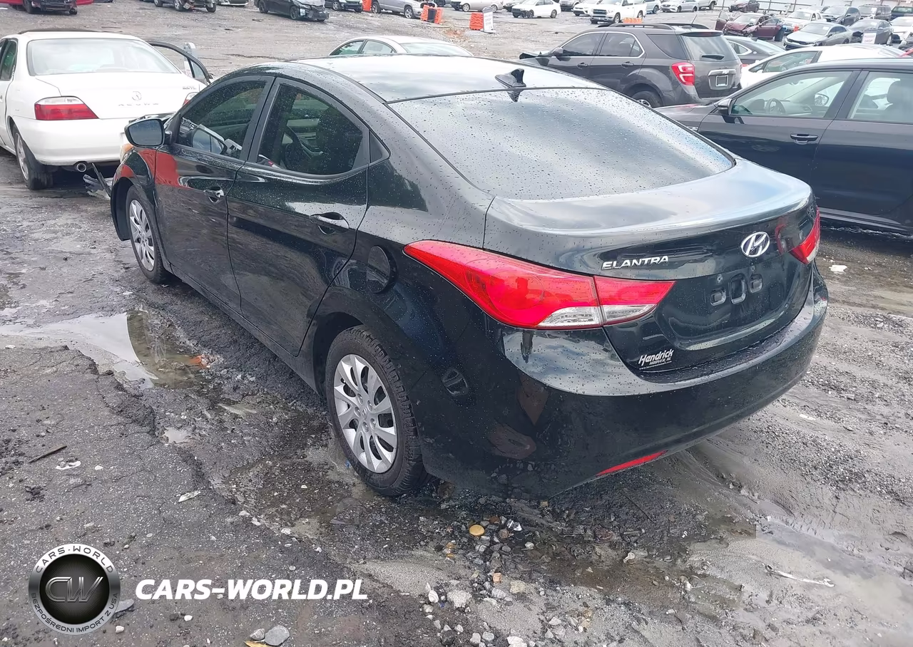 2011 Hyundai Elantra Gls VIN:5NPDH4AE7BH030324 - 3