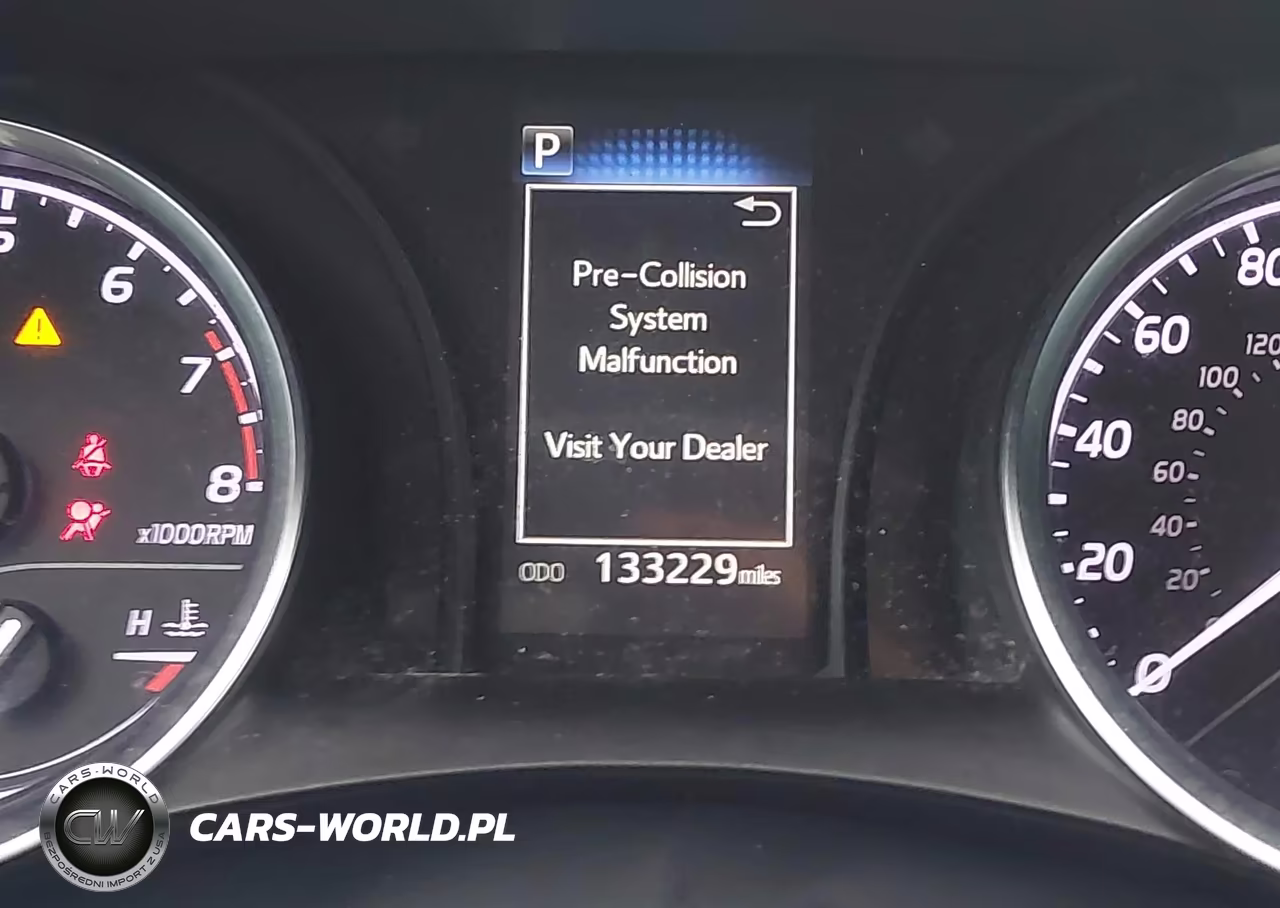 2018 Toyota Camry Le VIN:4T1B11HK1JU029577 - 15
