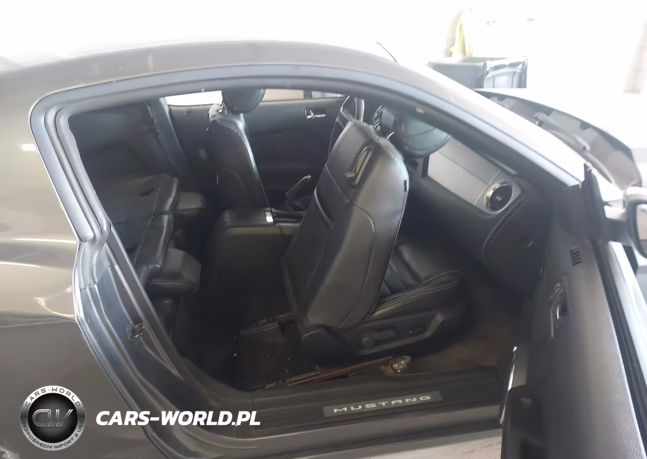 2013 Ford Mustang V6 Premium VIN:1ZVBP8AM0D5225092 - 5