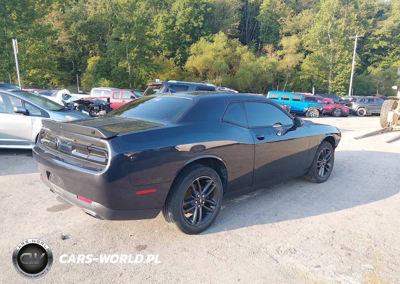 2019 Dodge Challenger Sxt Awd VIN:2C3CDZGG7KH522149 - 4