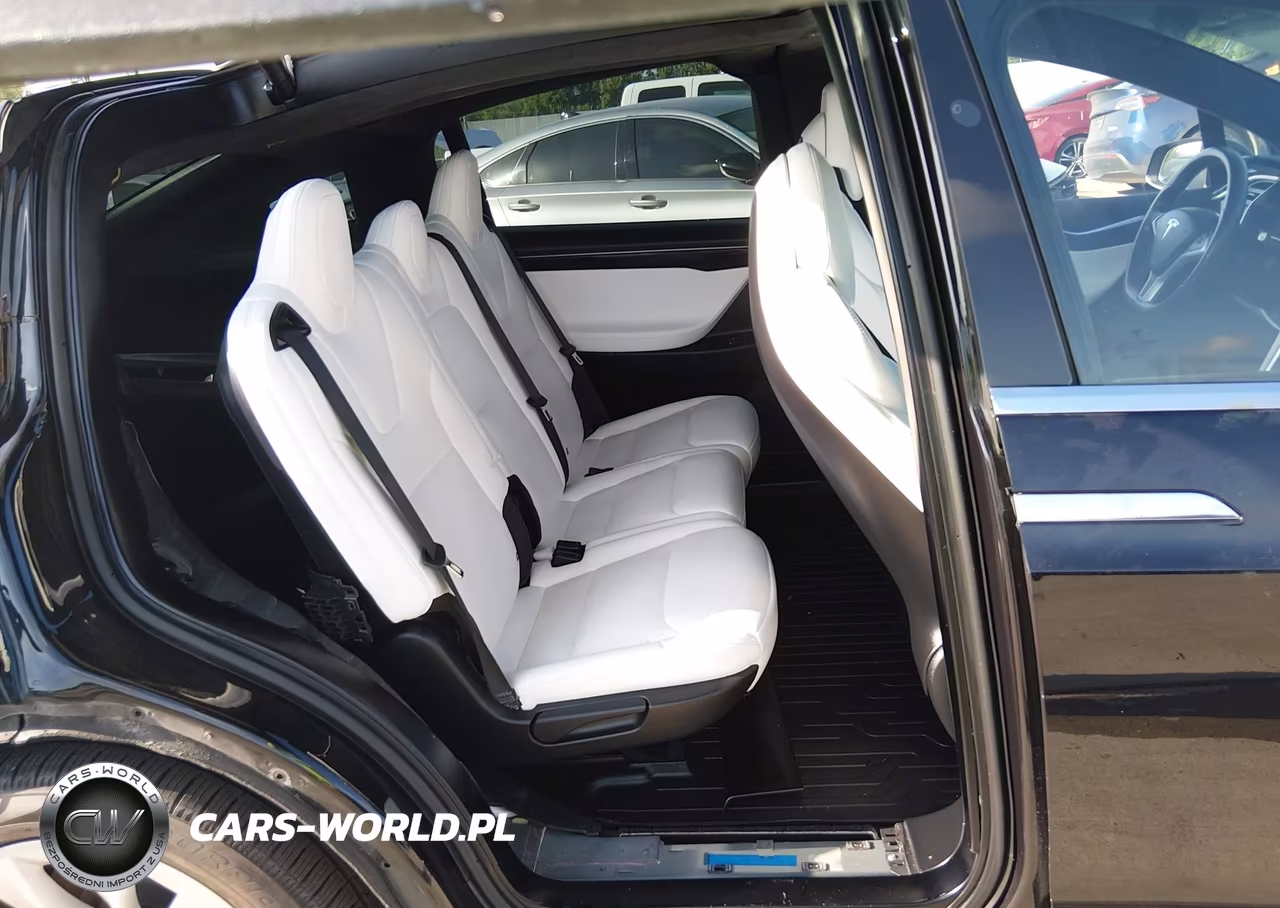 2017 Tesla Model X VIN:5YJXCDE20HF066584 - 8