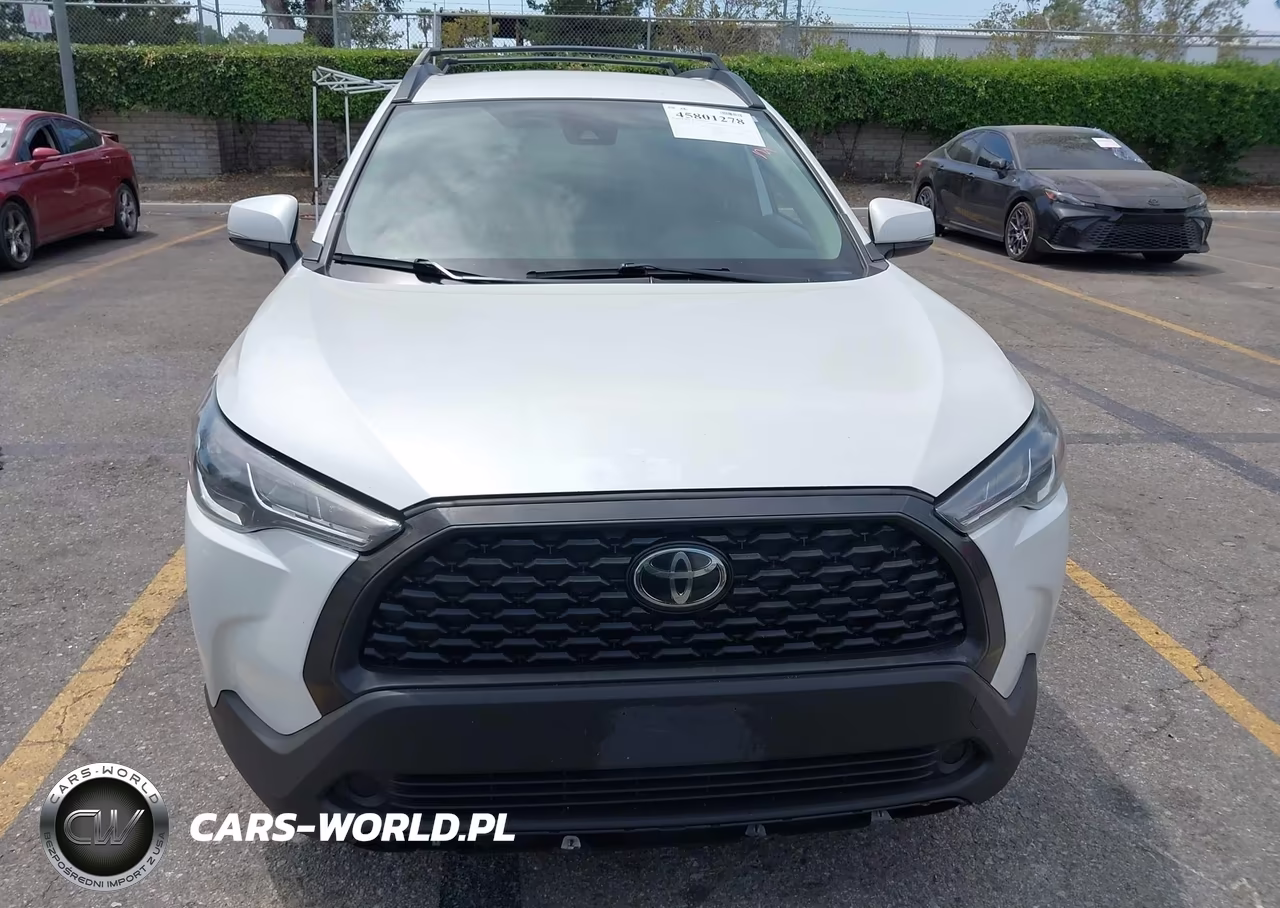 2022 Toyota Corolla Cross Le VIN:7MUCAABG9NV032000 - 12
