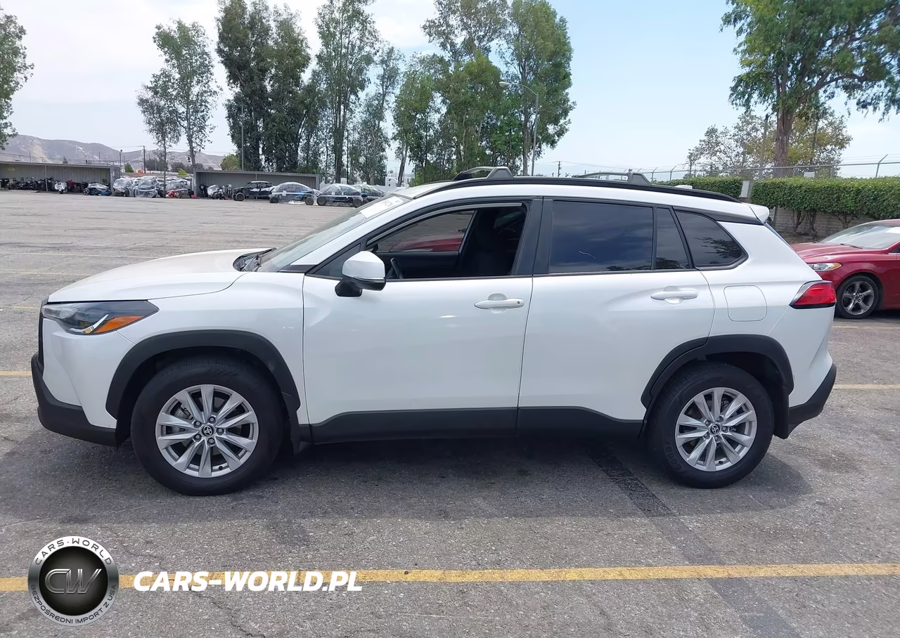 2022 Toyota Corolla Cross Le VIN:7MUCAABG9NV032000 - 14